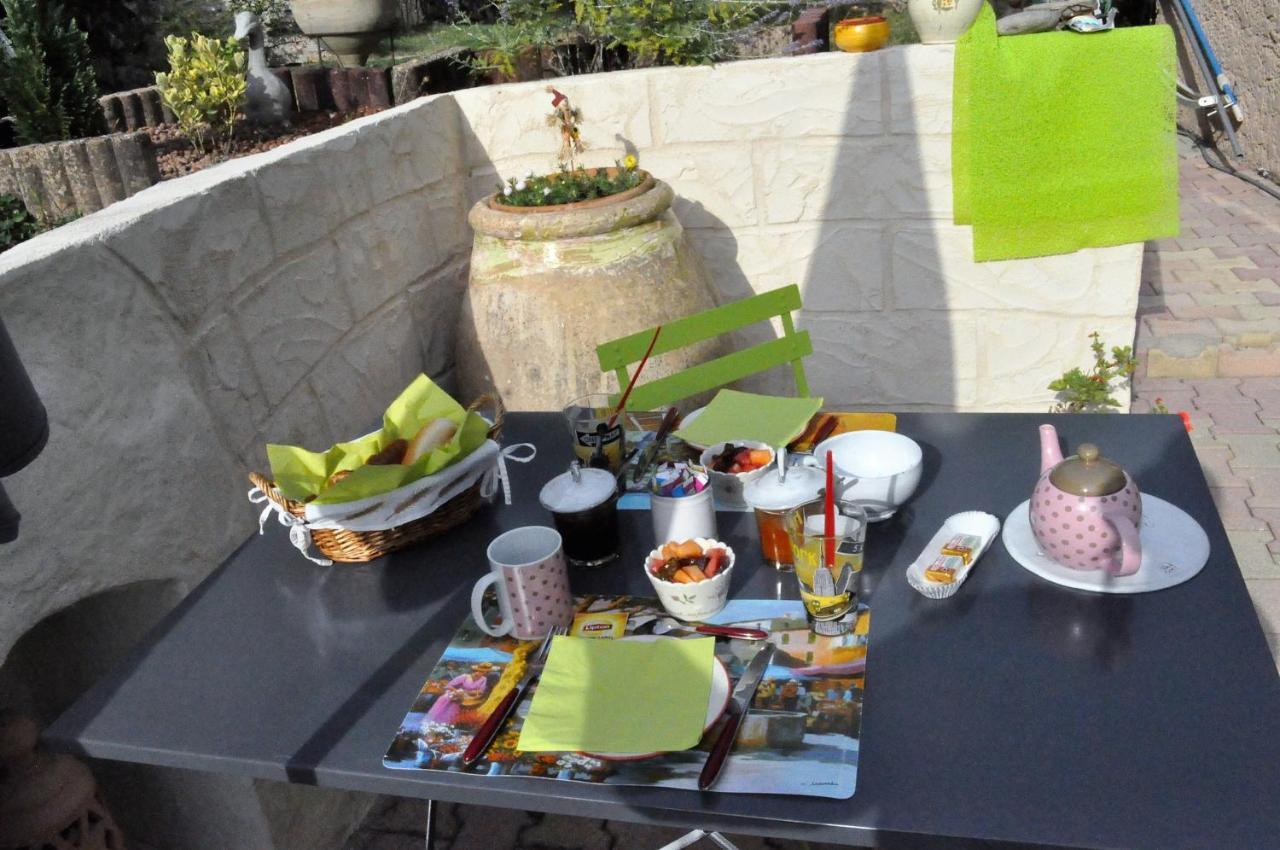 Bed and Breakfast Lou Pin Dou Papet Roquevaire Exteriér fotografie