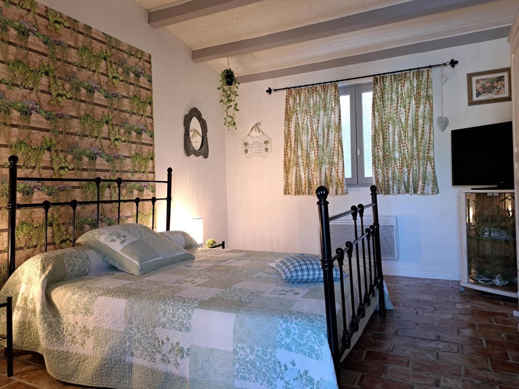 Bed and Breakfast Lou Pin Dou Papet Roquevaire Pokoj fotografie
